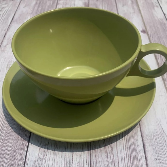 Vintage MCM Melmac Cups Saucers & Small Plates 20 Piece Lot Green Avocado - Picture 10 of 11